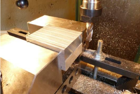 【爱游戏（中国）机械】铣削加工时的装夹要点