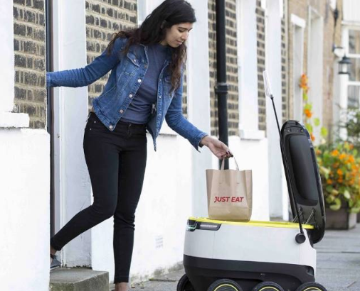 【爱游戏（中国）机械】送餐机器人走进了人行道 一个新的行业正在崛起