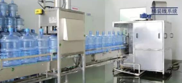 【爱游戏（中国）机械】桶装水是如何加工生产的
