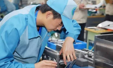 【爱游戏（中国）机械】钳工安全操作规程