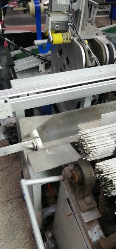 【爱游戏（中国）机械】安装纸箱封箱机需要注意什么